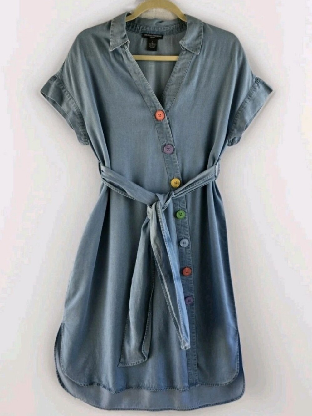 Chelsea & Theodore Women’s Light Blue Denim Dress Colorful Buttons Sz L - Picture 1 of 7